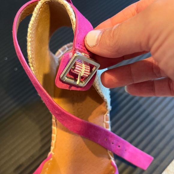 Kenneth Cole Gentle Souls Wedge - Picture 8 of 9